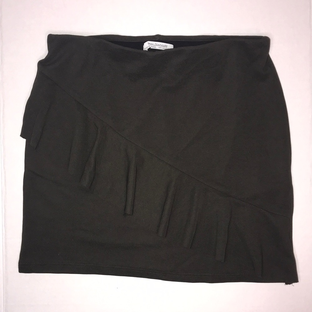 Zara Trafaluc olive green mini skirt for women